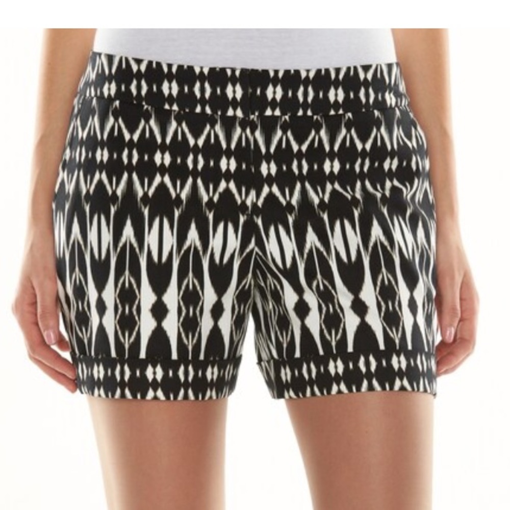 APT 9 MODERN FIT CUFFED CITY SHORTS
